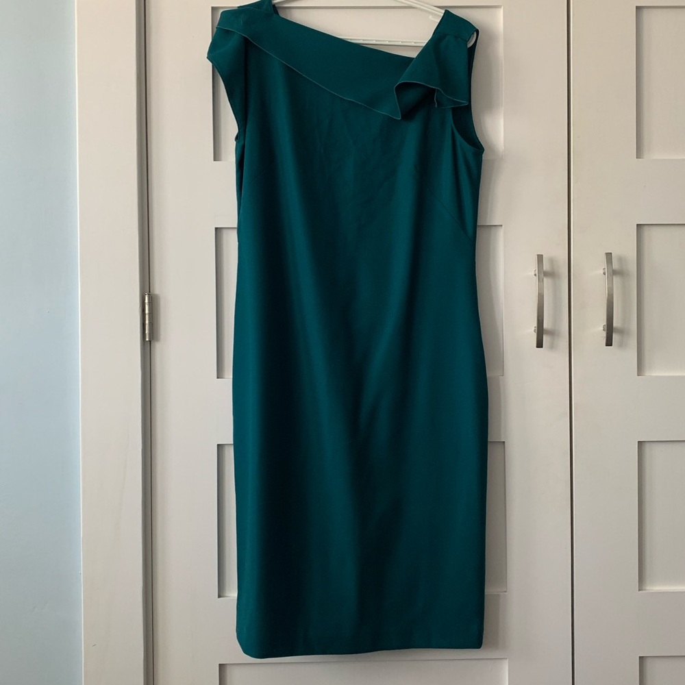 Tahari green dress with ruffle Size 12